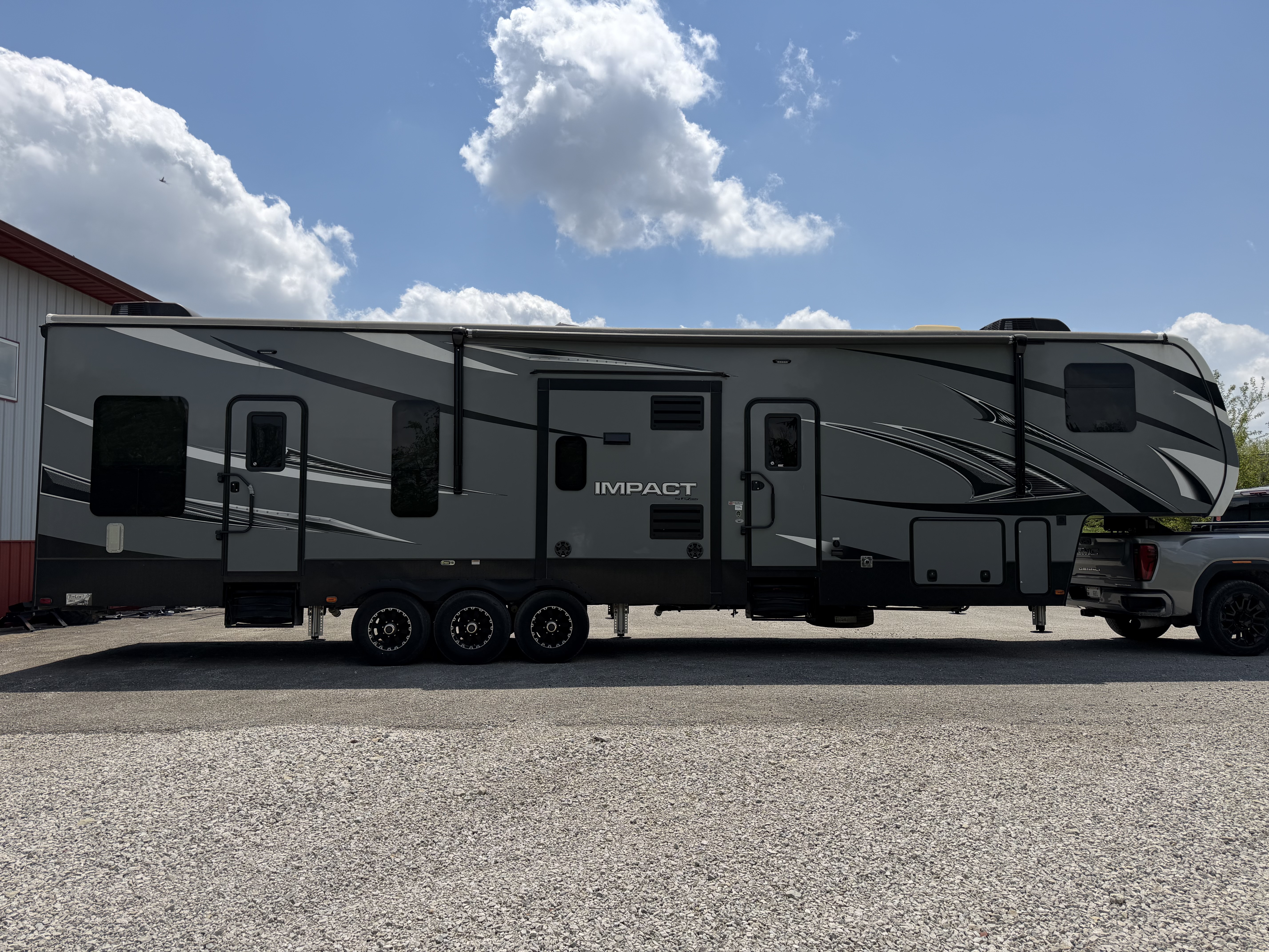 2016 Keystone IMPACT 391 RV