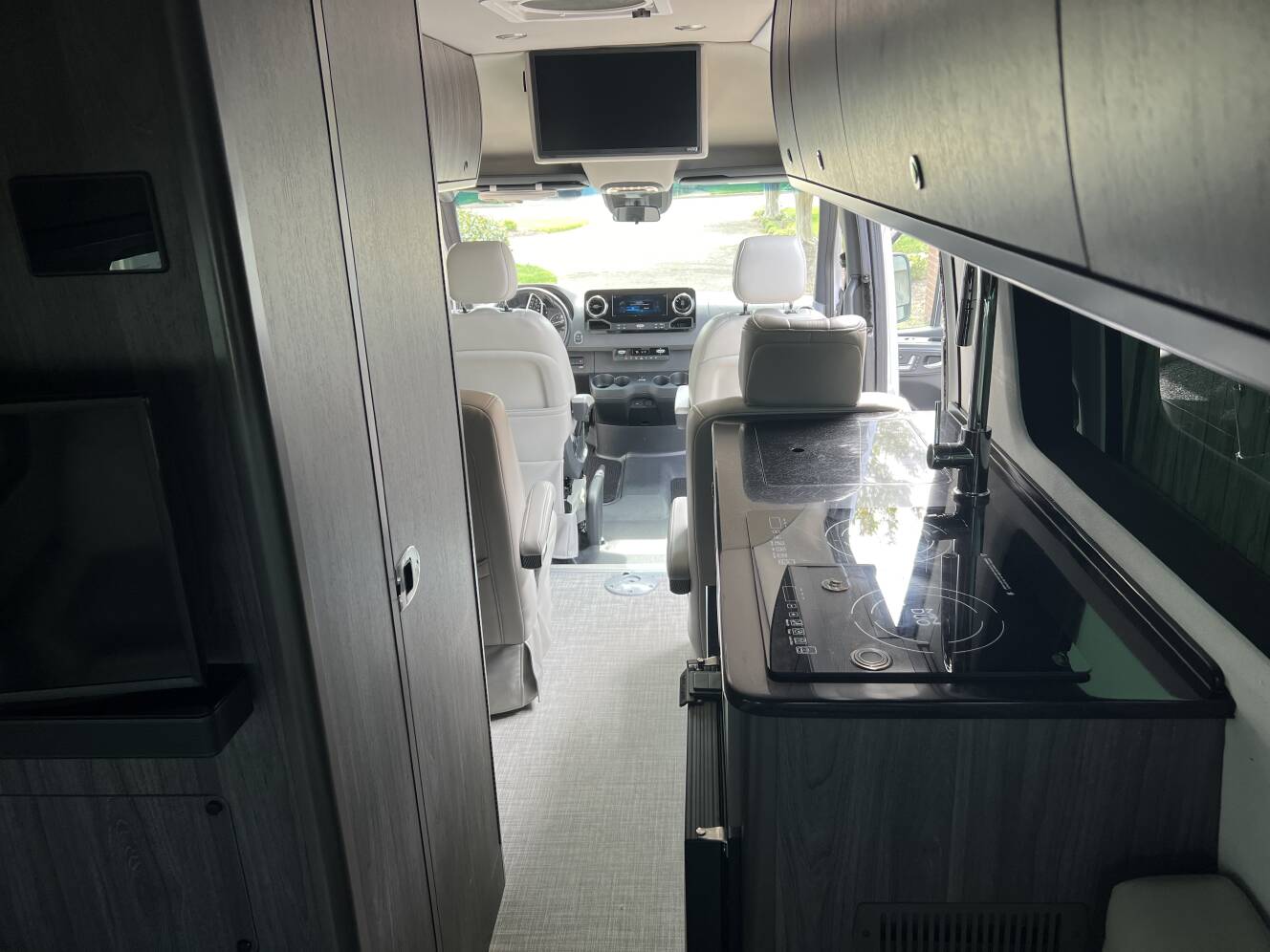 A photo of this 2022 Grech Rv STRADA-ION LOUNGE