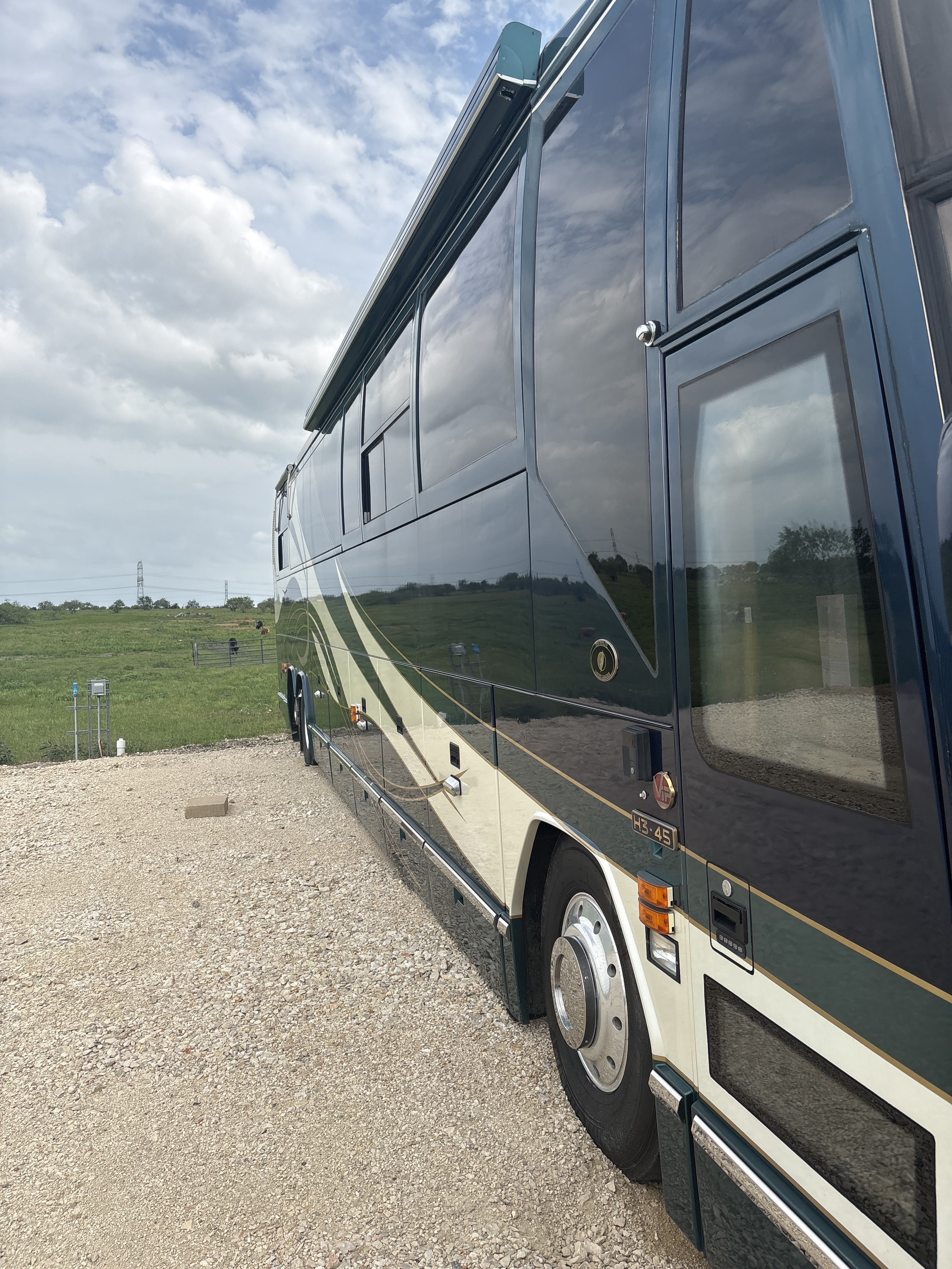 2001 Prevost FEATHERLITE H3 45 in san marcos TX