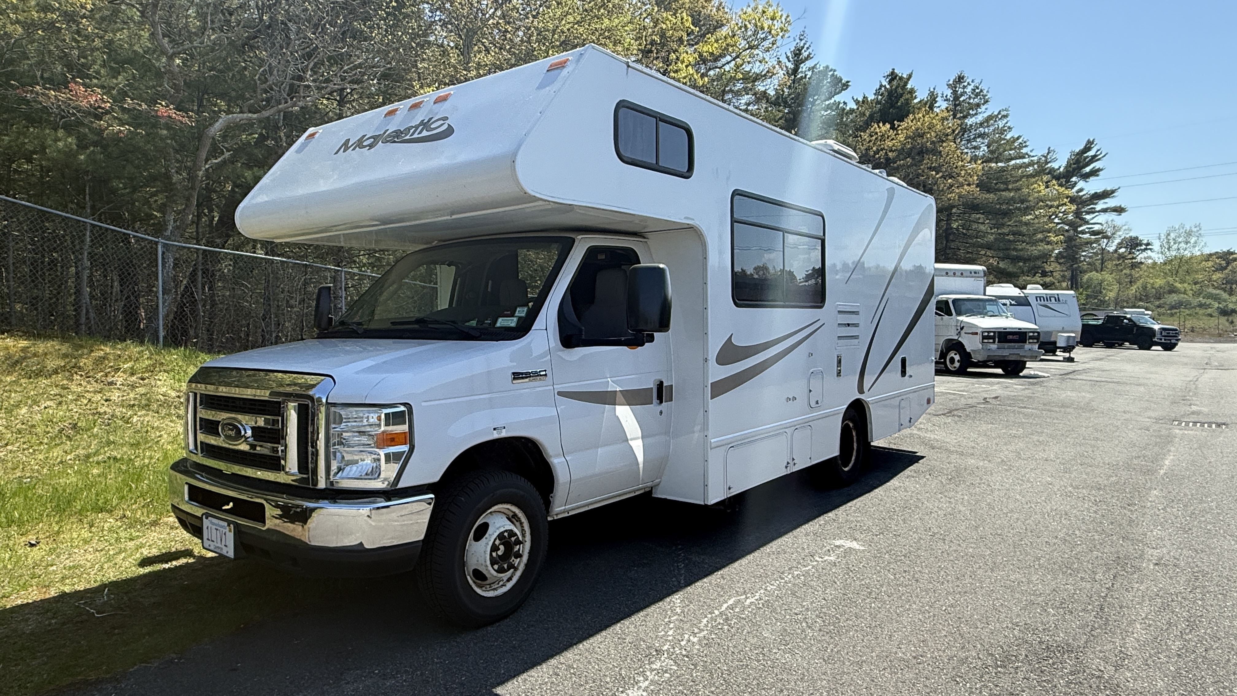 2018 Thor Motor Coach FOUR WINDS MAJESTIC 23A RV