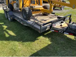 2015 PJ TRAILER 20 FT