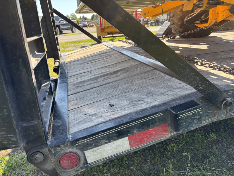 2015 PJ TRAILER 20 FT