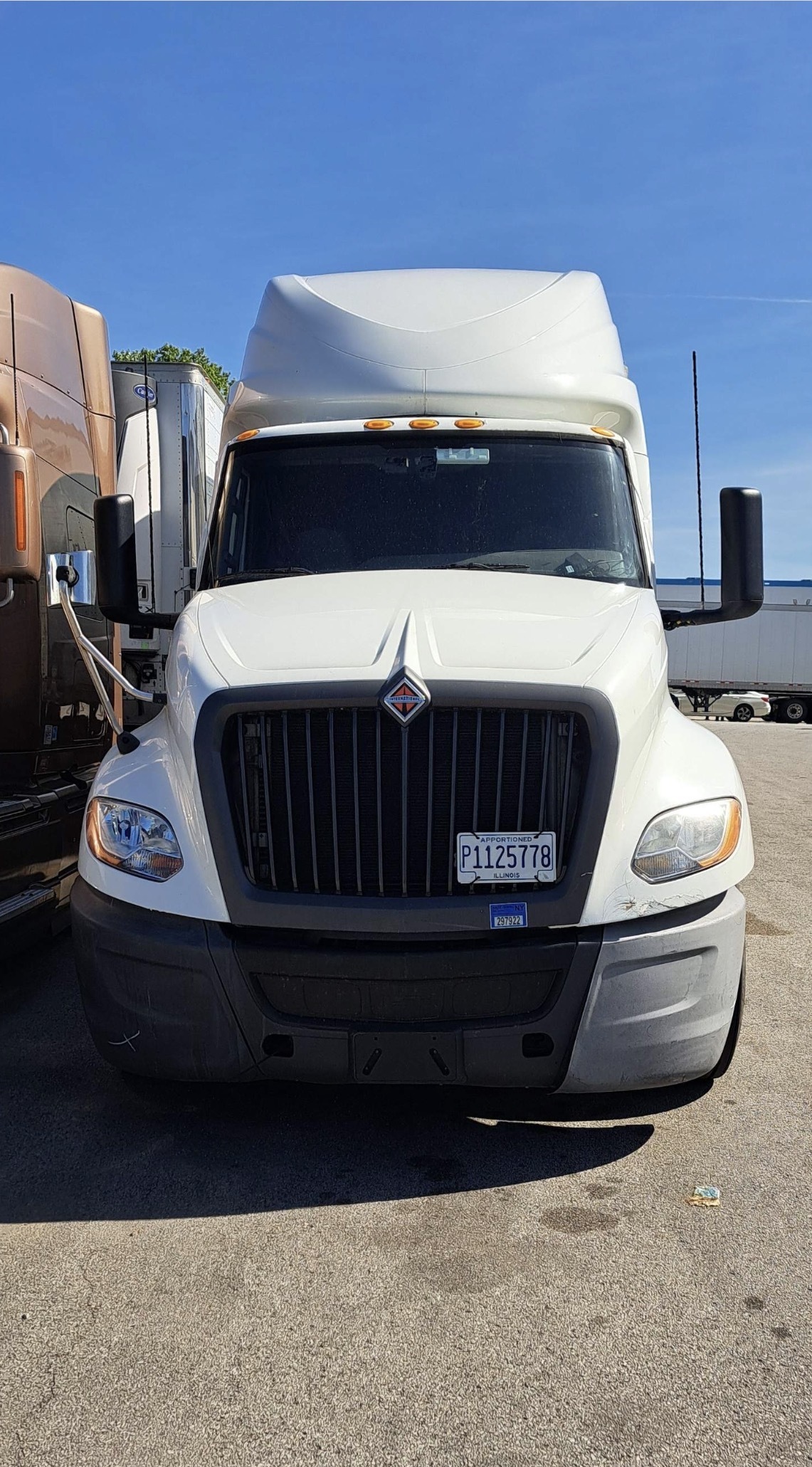 2019 INTERNATIONAL Lt625 in Des Plaines, IL