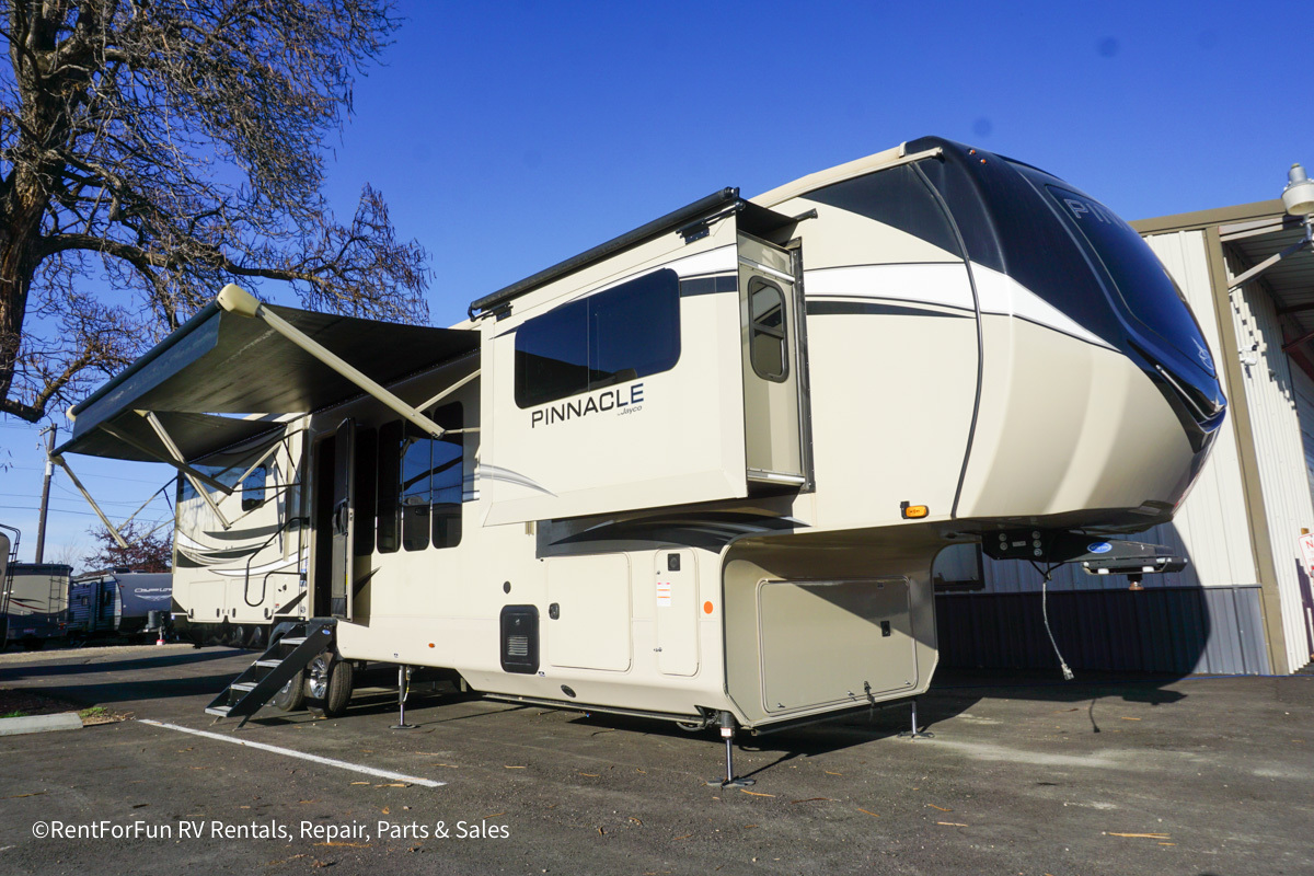 2021 Jayco Pinnacle 38FLGS RV