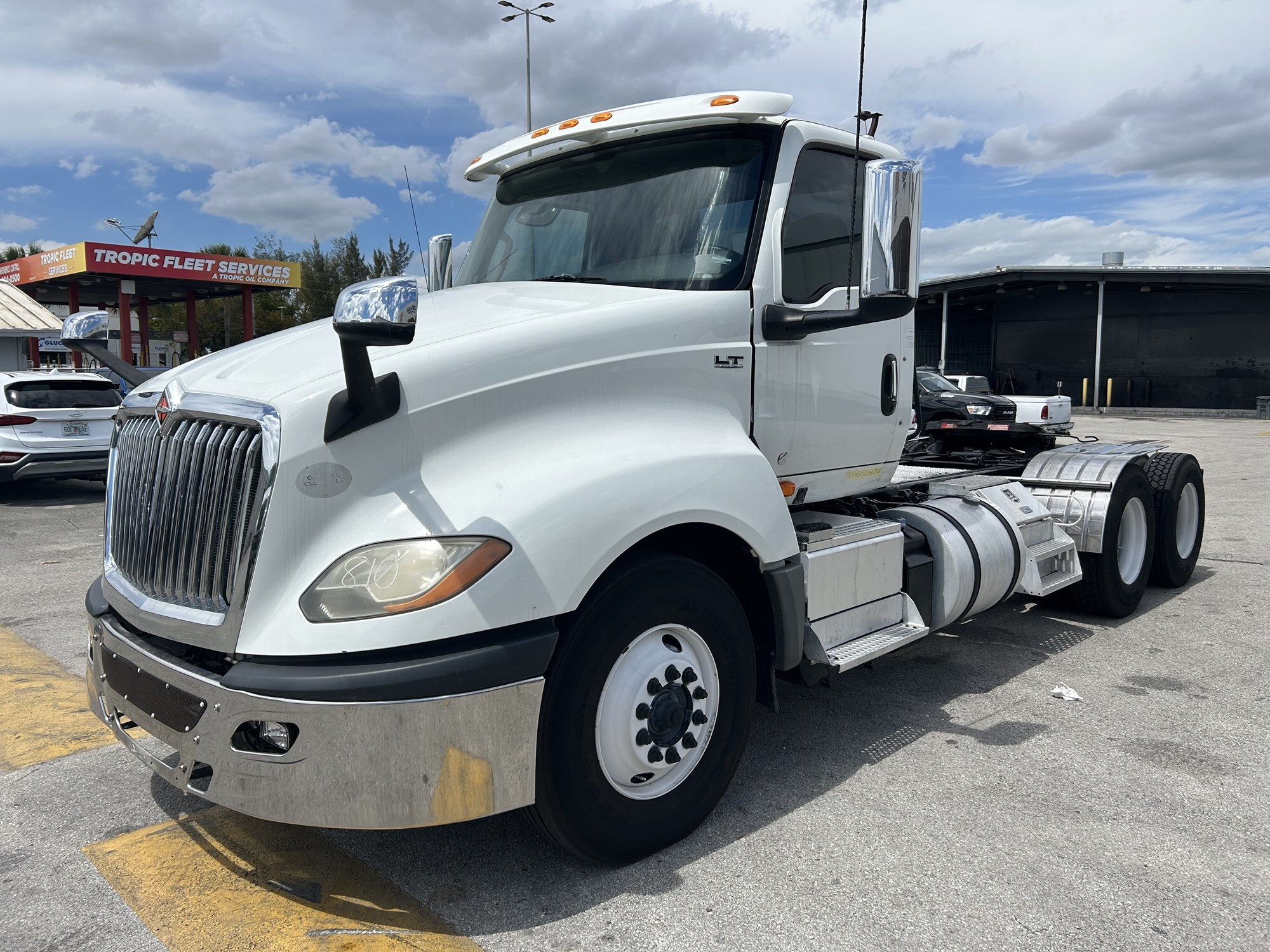 2018 INTERNATIONAL LT625 6X4 in Fort Lauderdale, FL