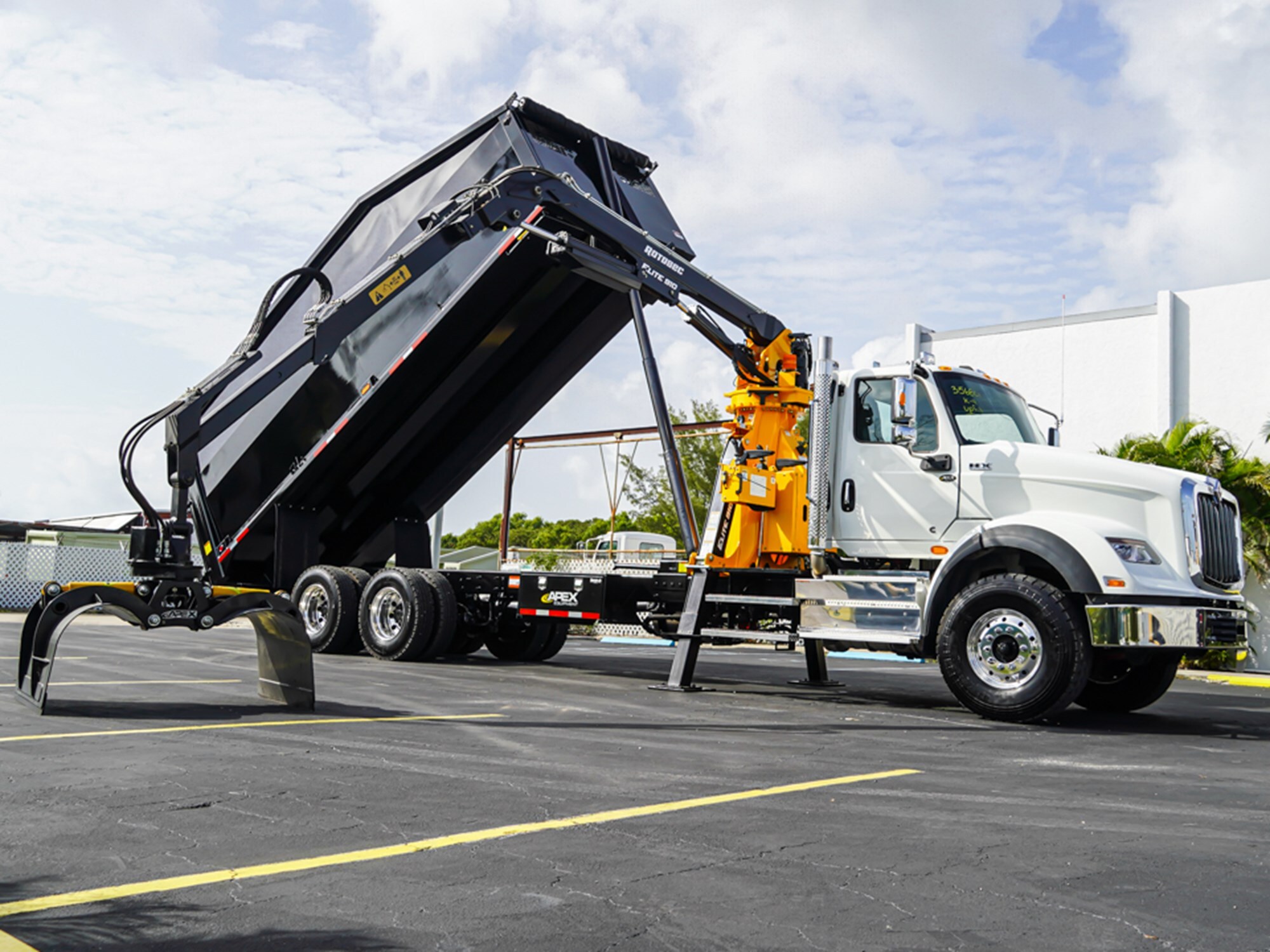 2027 INTERNATIONAL HX620 SBA 6X4 in West Palm Beach, FL
