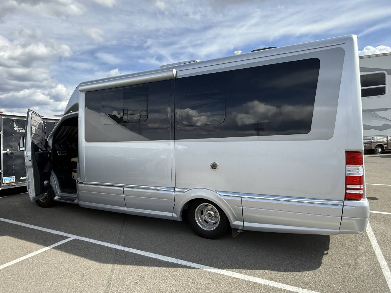 A photo of this 2020 Airstream ATLAS MURPHY SUITE TOMMY BAHAMA EDITION