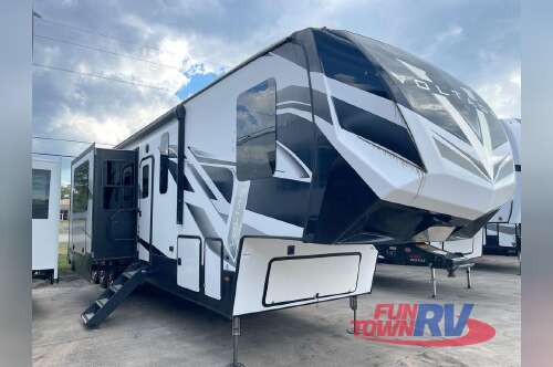 2022 Dutchmen Rv Voltage 4015 in waller TX