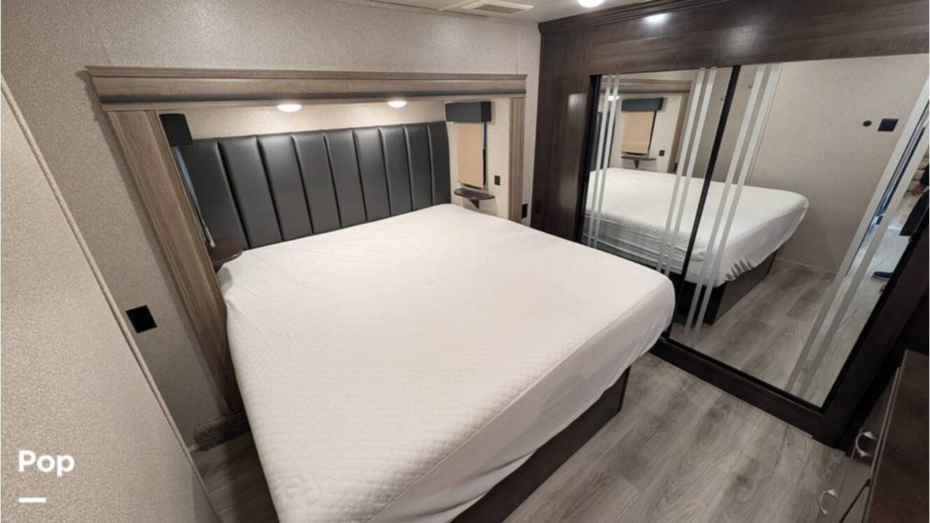 A photo of this 2019 Cedar Creek Silverback 37MBH