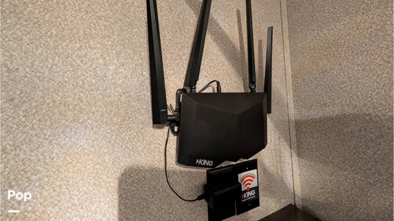 A photo of this 2019 Cedar Creek Silverback 37MBH