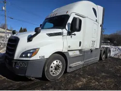 2021 FREIGHTLINER CASCADIA 126