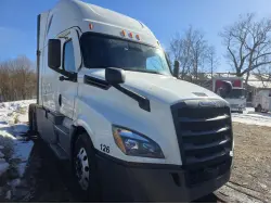 2021 FREIGHTLINER CASCADIA 126