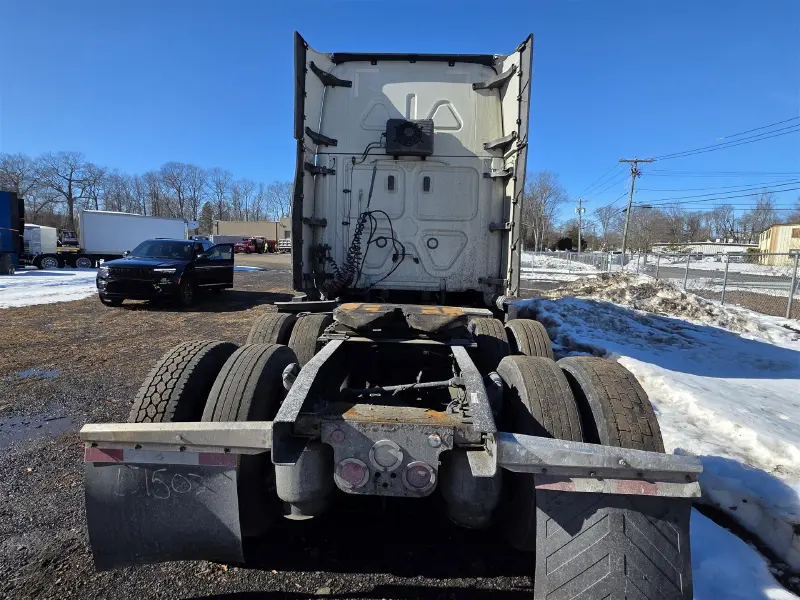 2021 FREIGHTLINER CASCADIA 126