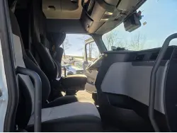 2021 FREIGHTLINER CASCADIA 126