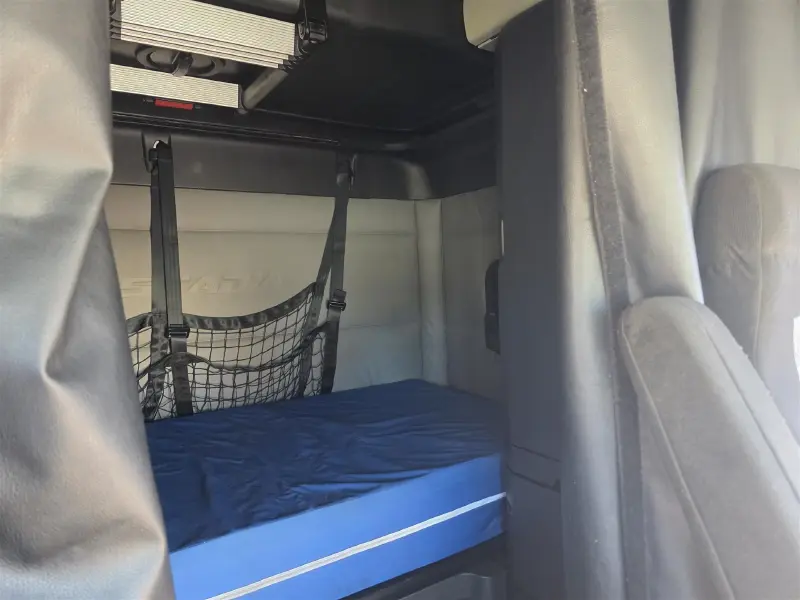 2021 FREIGHTLINER CASCADIA 126