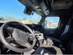 2021 FREIGHTLINER CASCADIA 126