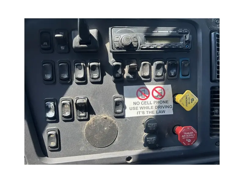 2016 FREIGHTLINER BUSINESS CLASS M2 112