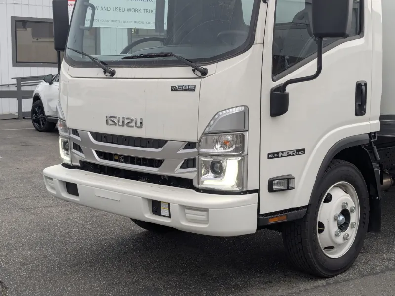 2026 Isuzu NPR-HD