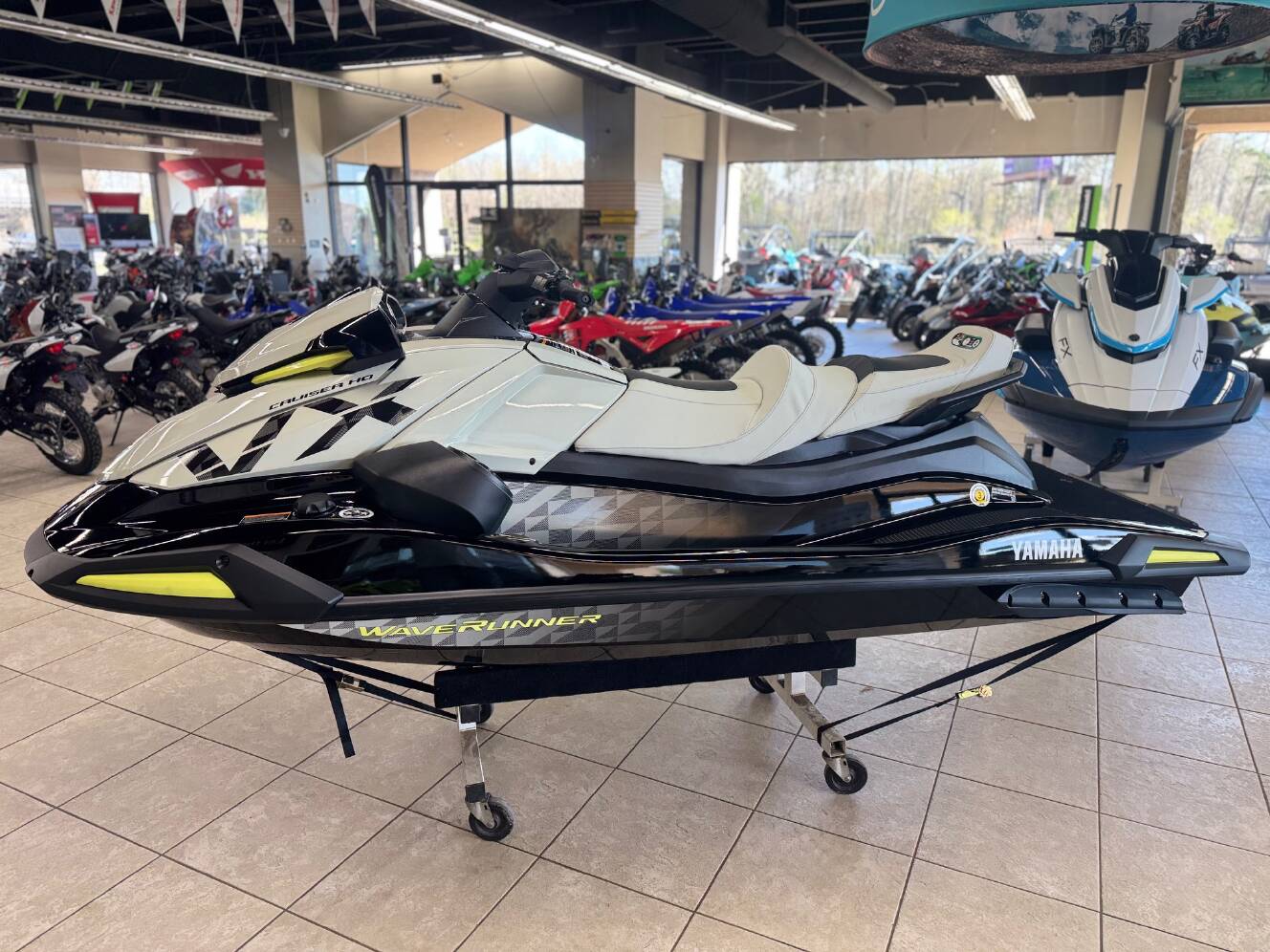 A photo of this 2026 Yamaha WAVERUNNER VX CRUISER HO W/AUDIO