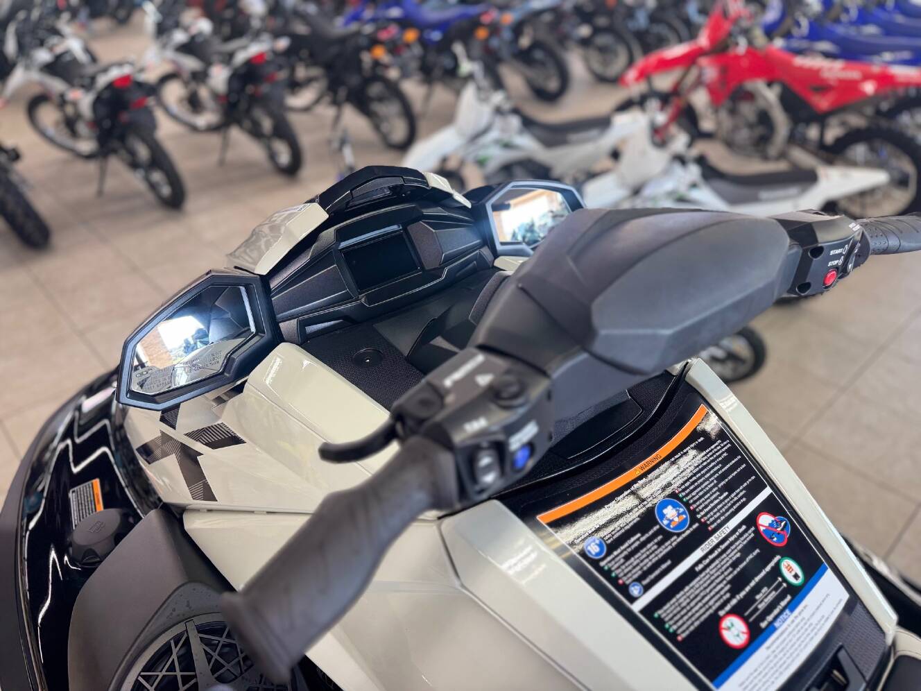 A photo of this 2026 Yamaha WAVERUNNER VX CRUISER HO W/AUDIO