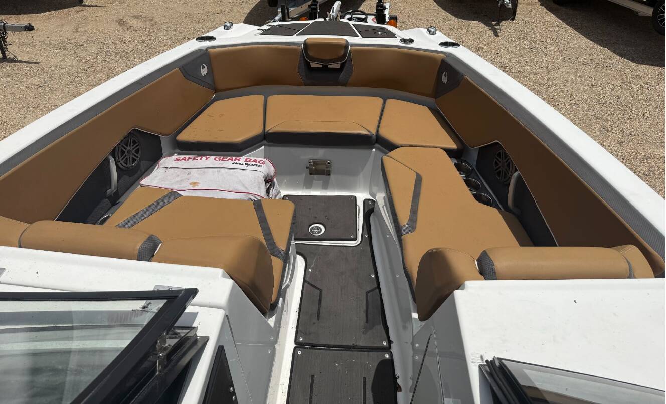 A photo of this 2021 Scarab 285 ID