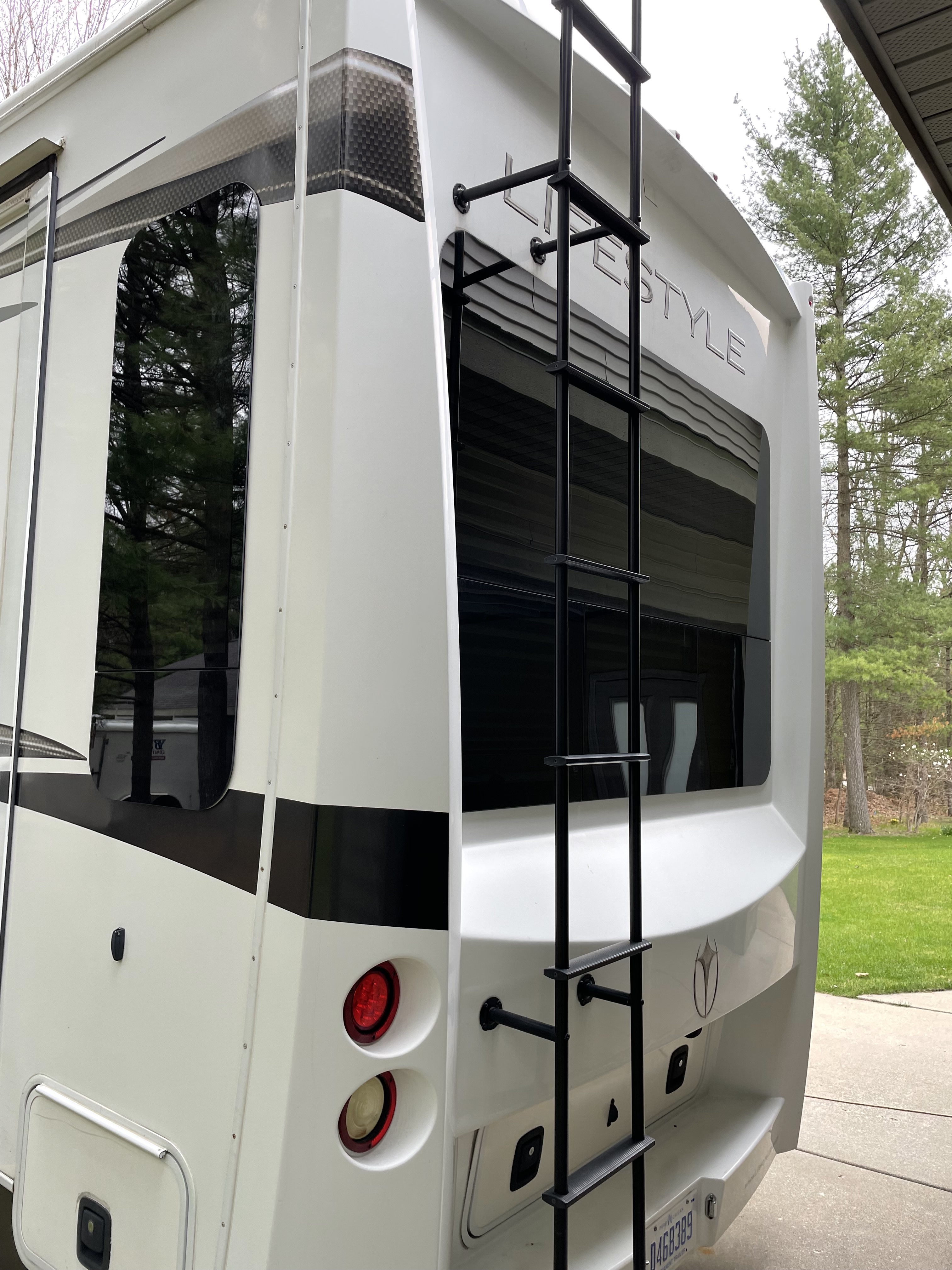 2014 Lifestyle Campers LIFESTYLE LS34SB in whitehall MI