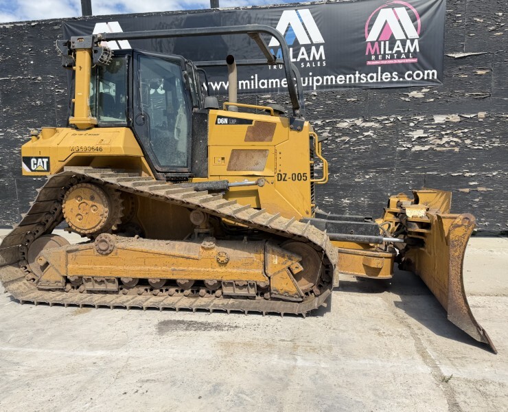 2016 CATERPILLAR D6N LGP in Sutherlin, VA