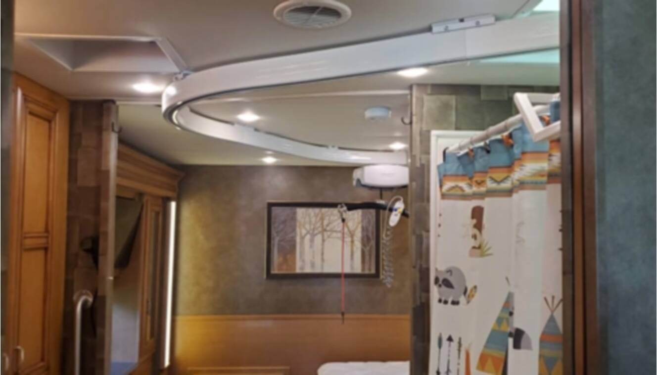 A photo of this 2014 Newmar CANYON STAR 3911