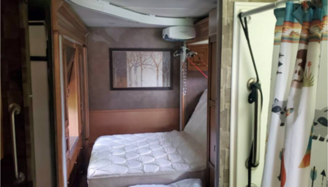 A photo of this 2014 Newmar CANYON STAR 3911