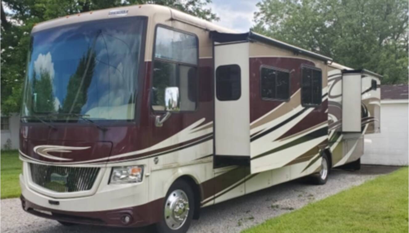 A photo of this 2014 Newmar CANYON STAR 3911