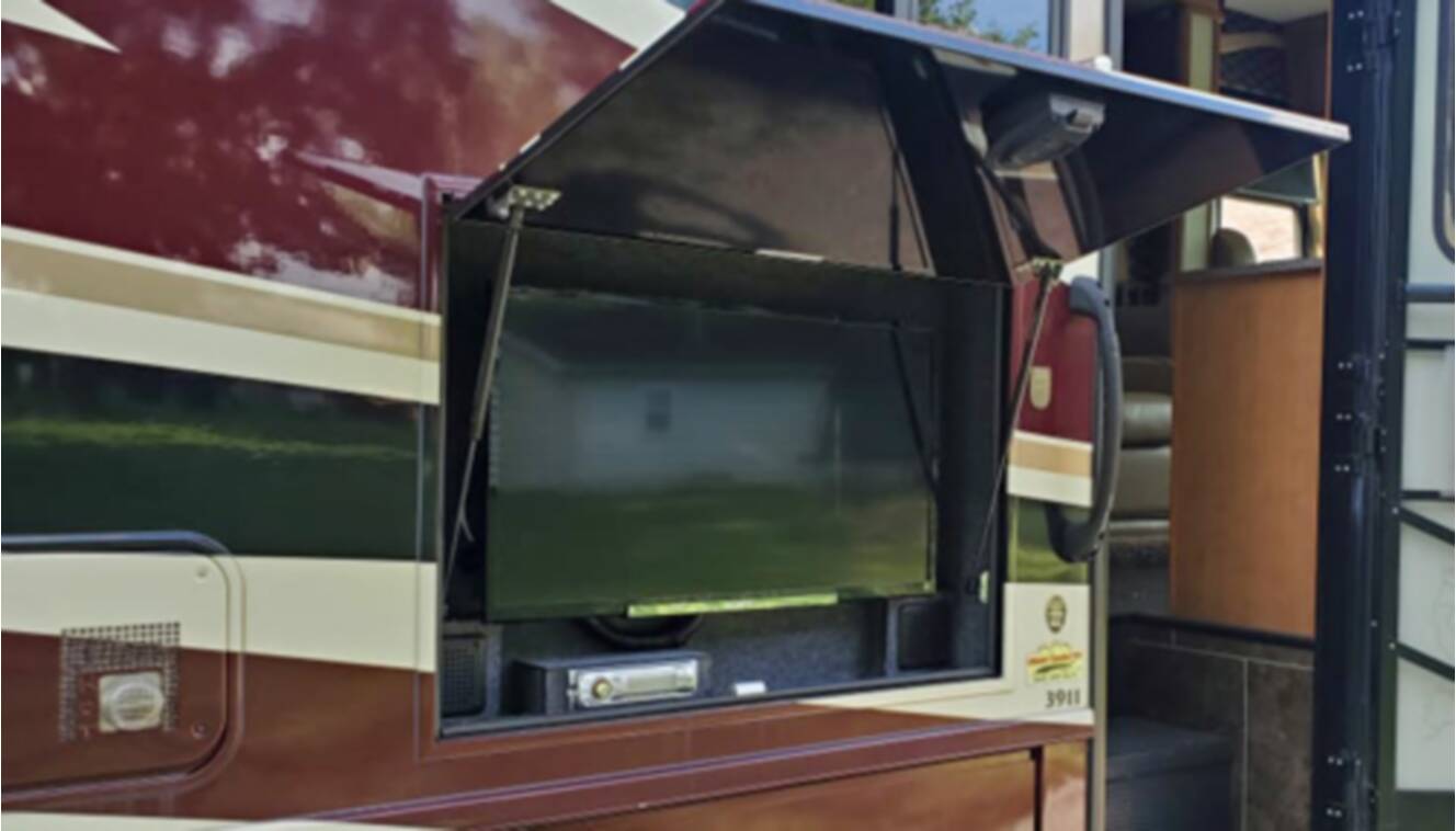 A photo of this 2014 Newmar CANYON STAR 3911