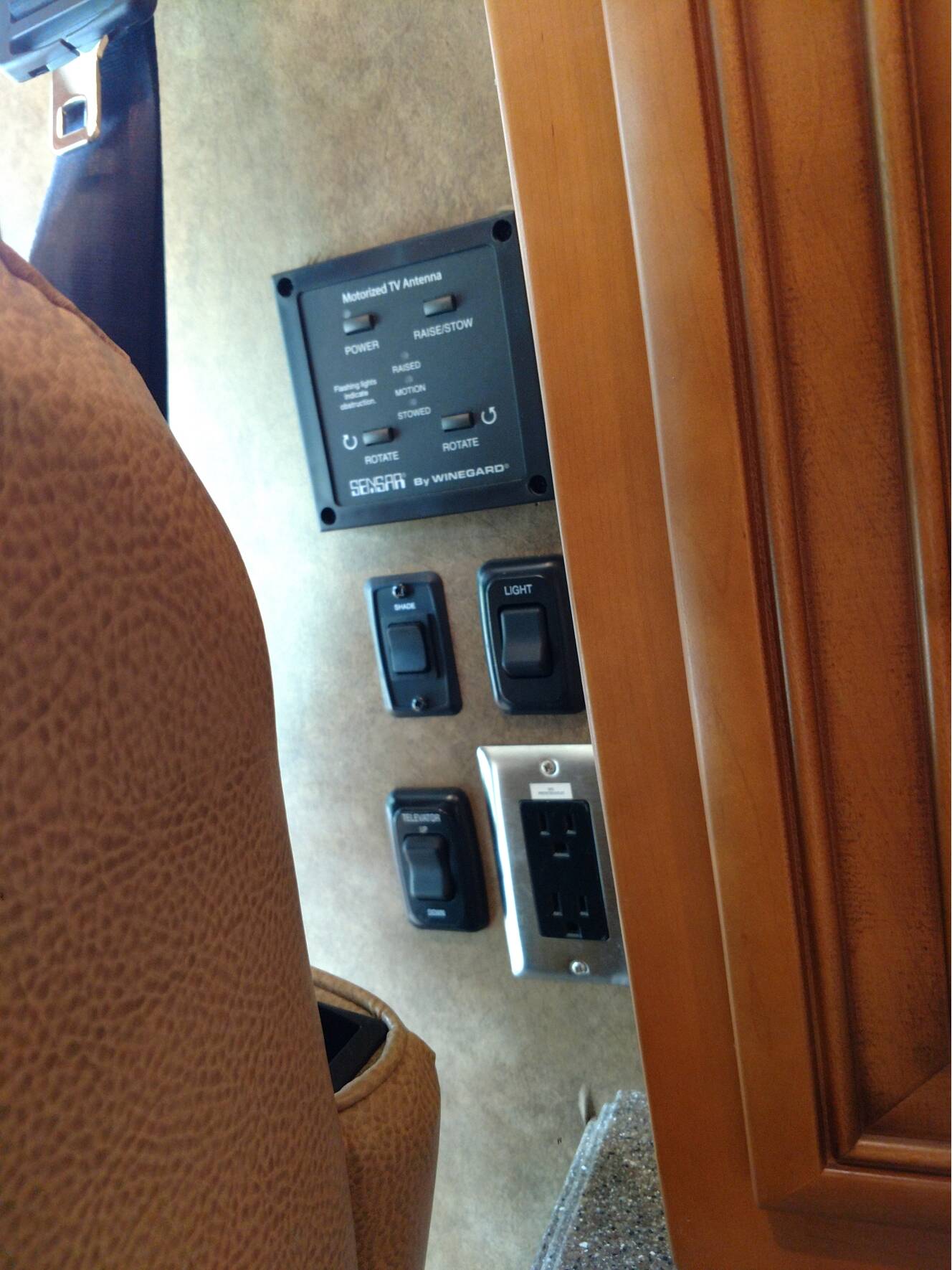 A photo of this 2014 Newmar CANYON STAR 3911