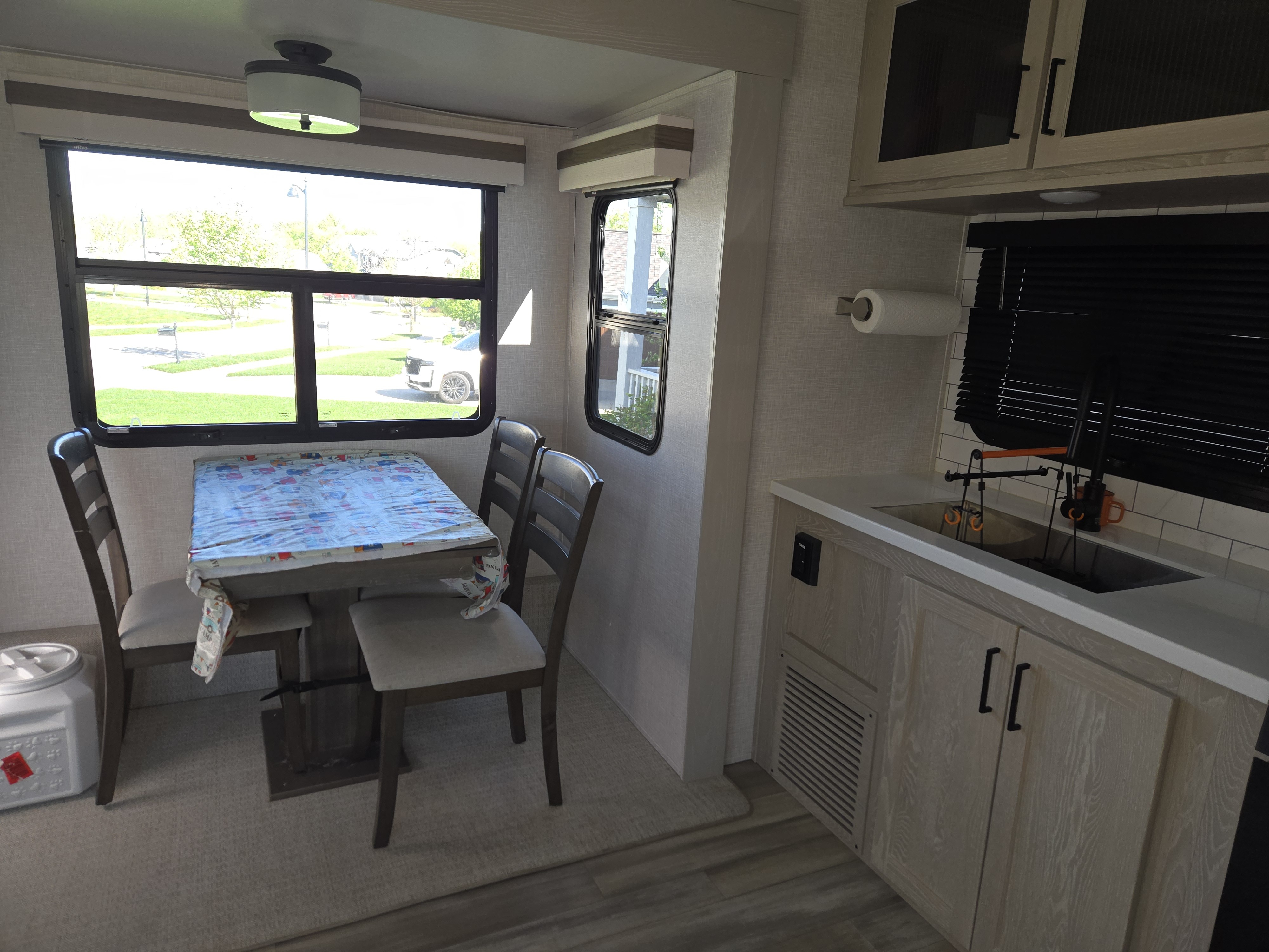 2023 Forest River ROCKWOOD SIGNATURE ULTRA LITE 8332SB in kansas city MO