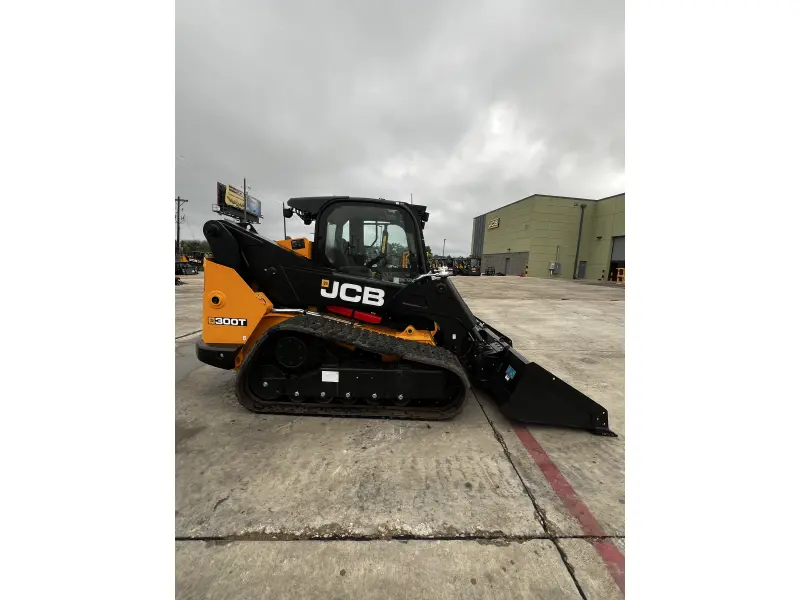 2025 JCB 300T CAB A/C