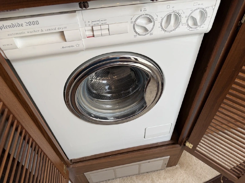 2001 FLEETWOOD DISCOVERY 37U