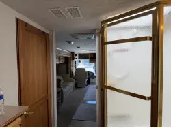 2001 FLEETWOOD DISCOVERY 37U