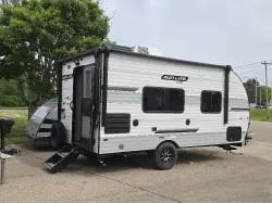 2023 SUNSET PARK RV SUN LITE 18RD