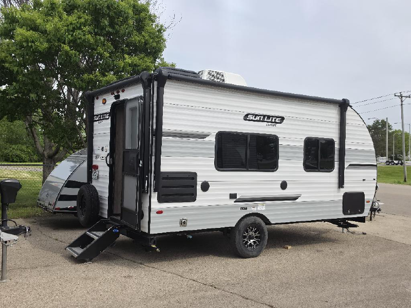 2023 SUNSET PARK RV SUN LITE 18RD