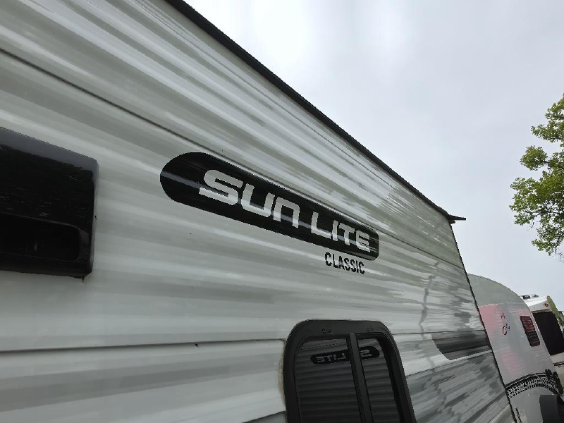 2023 SUNSET PARK RV SUN LITE 18RD