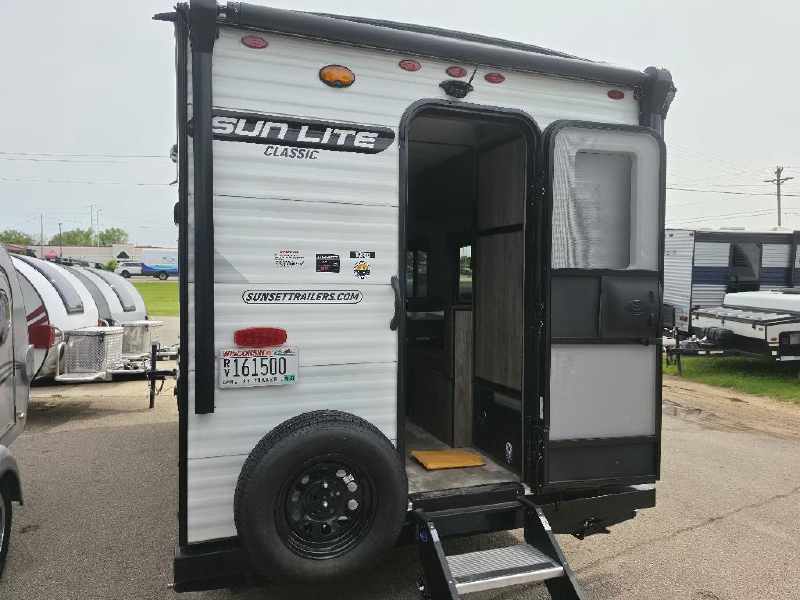 2023 SUNSET PARK RV SUN LITE 18RD