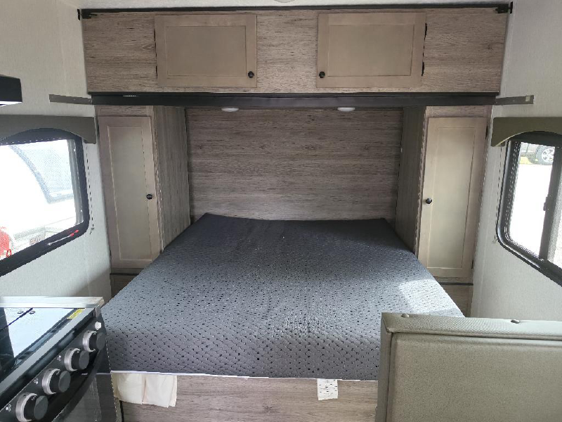 2023 SUNSET PARK RV SUN LITE 18RD