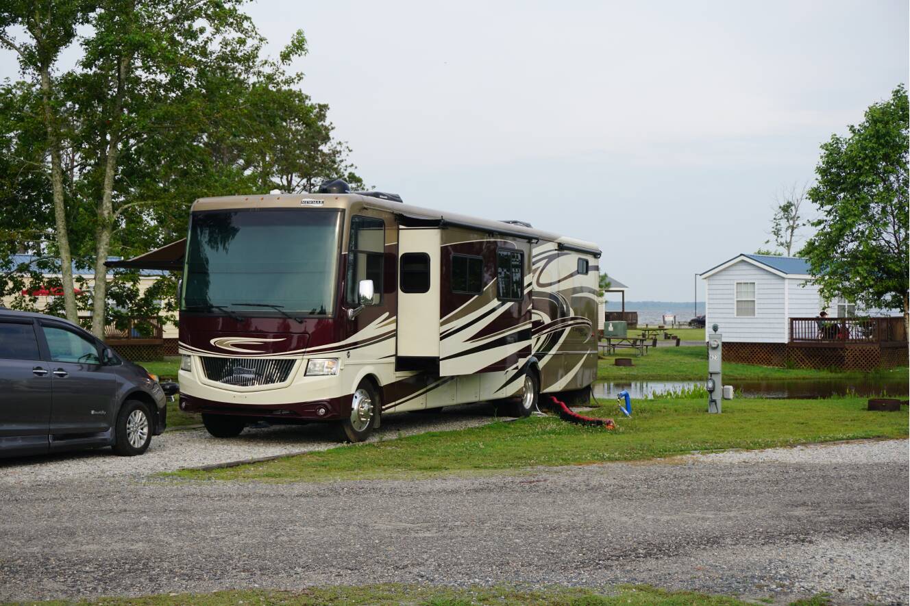 A photo of this 2014 Newmar CANYON STAR 3911