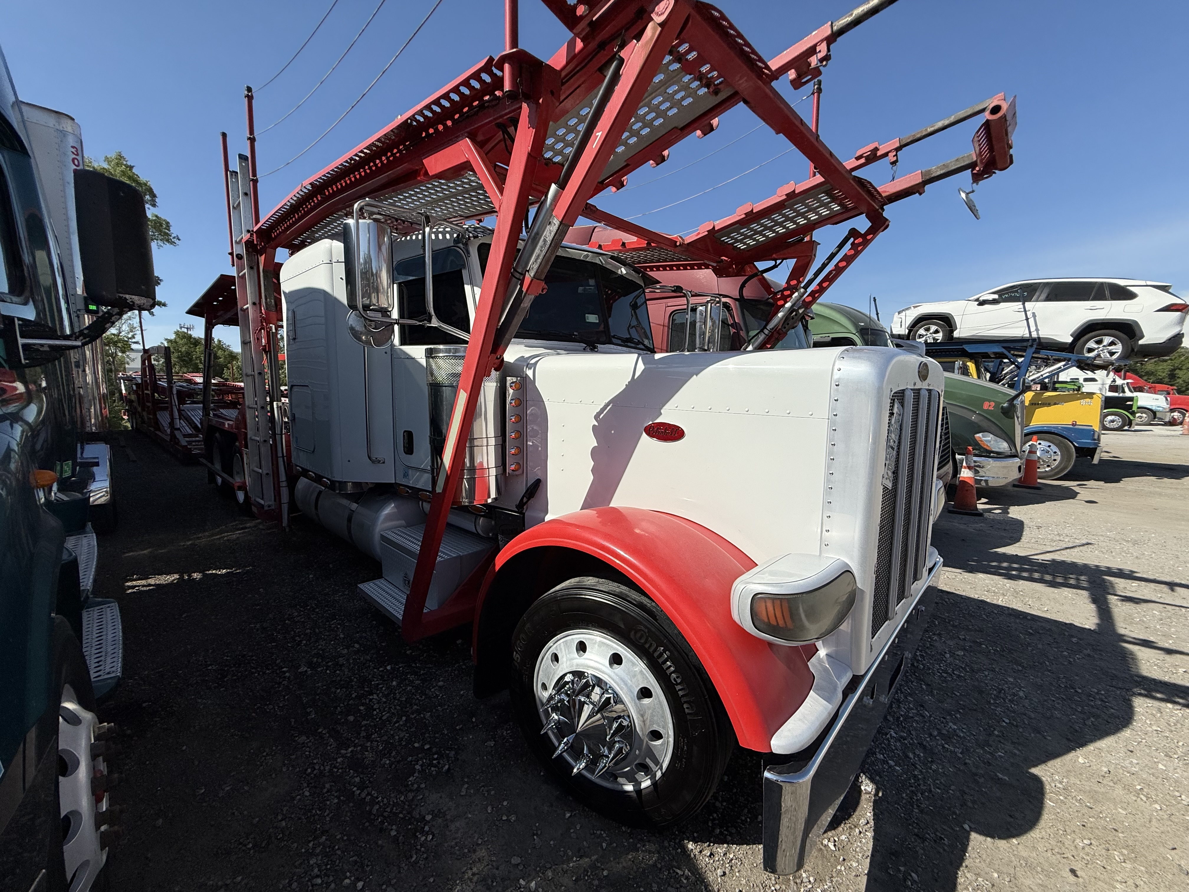 2016 PETERBILT 389 in Tampa, FL