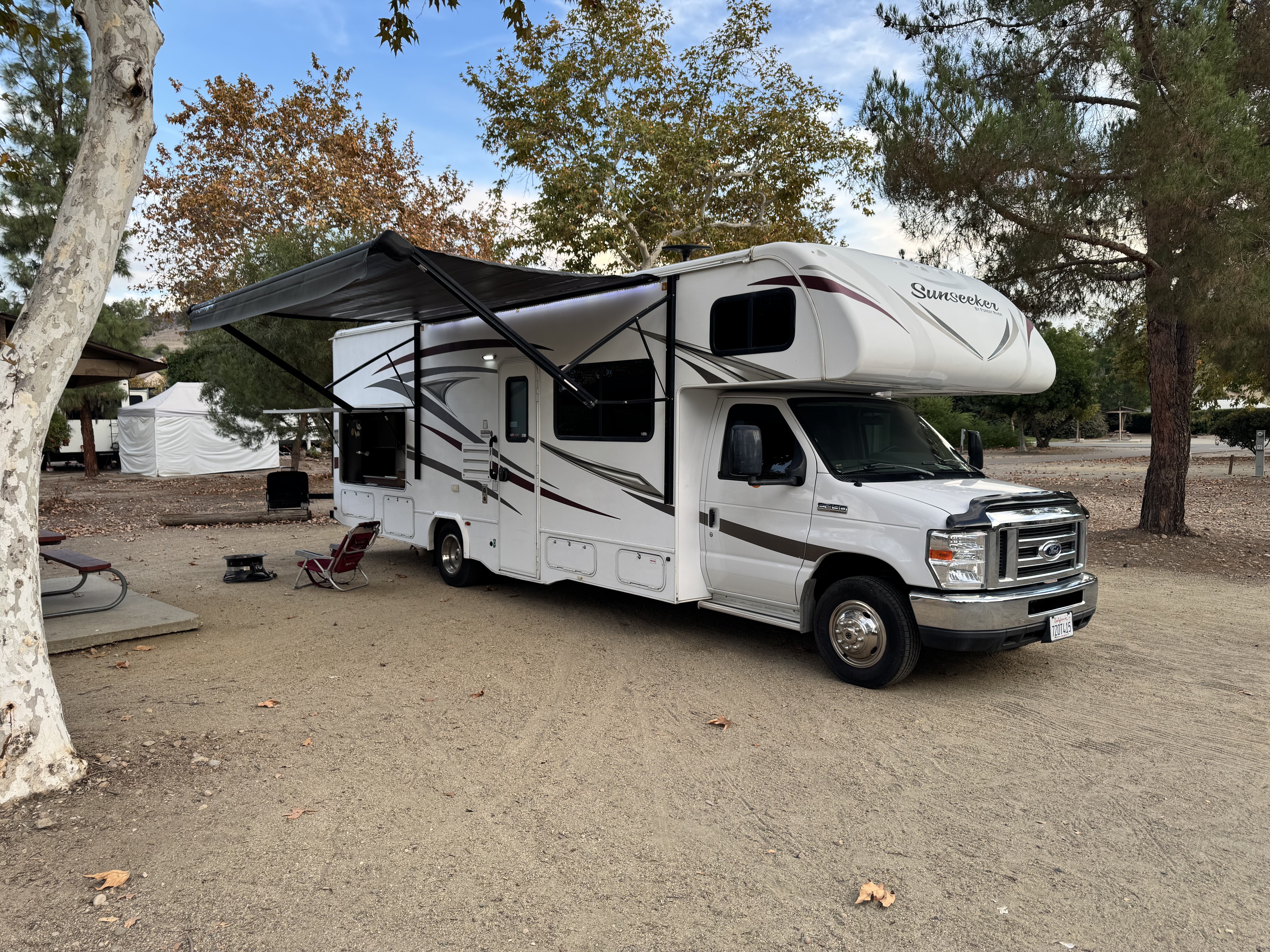 2018 Forest River SUNSEEKER 2860DS RV