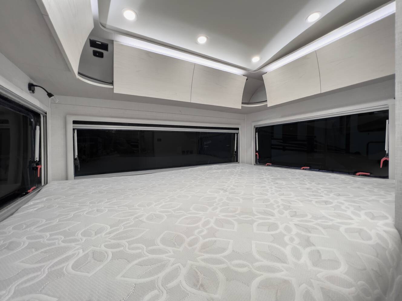 A photo of this 2025 Grand Design SERENOVA 160LG