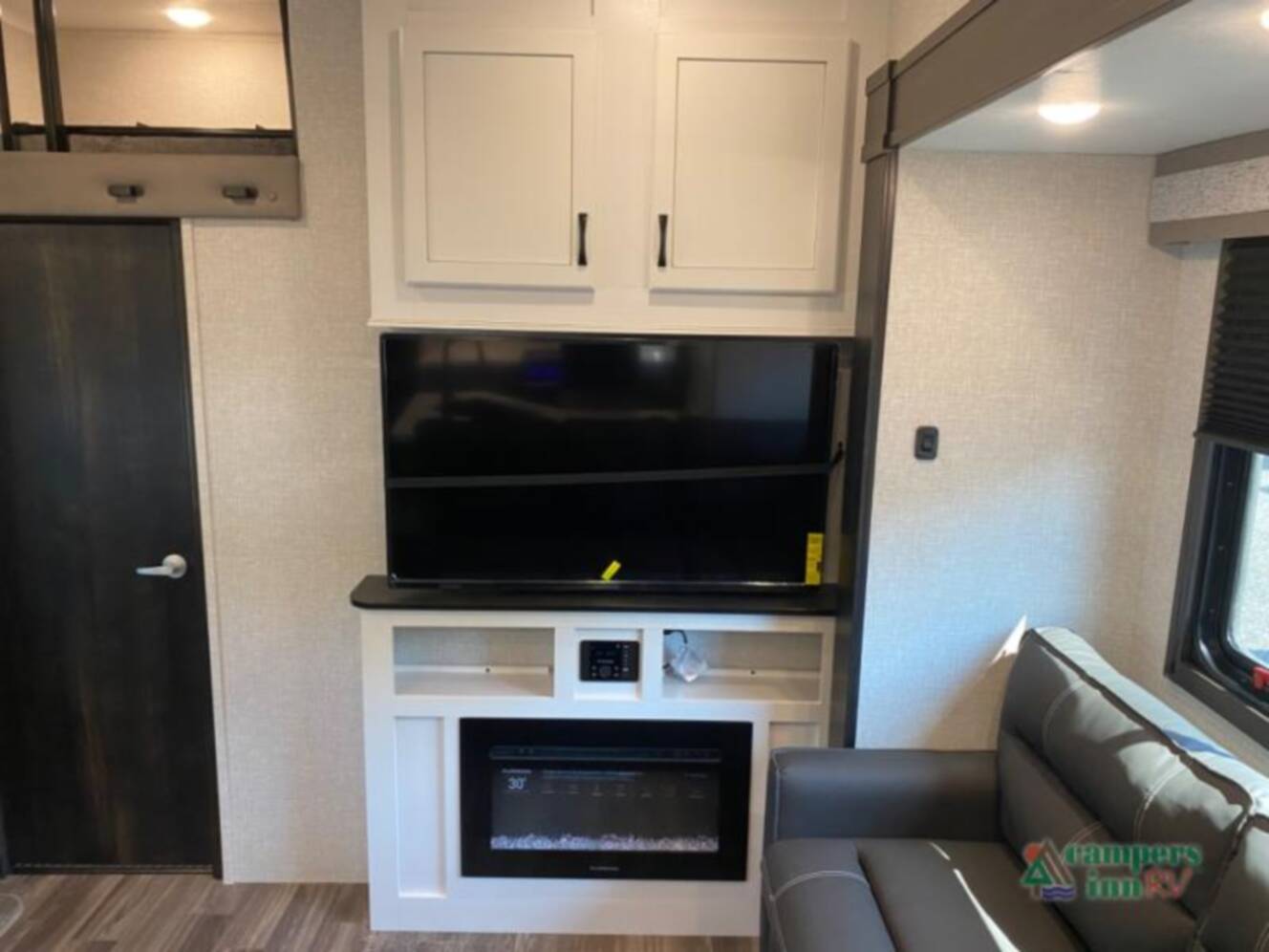 A photo of this 2026 Jayco Seismic 395