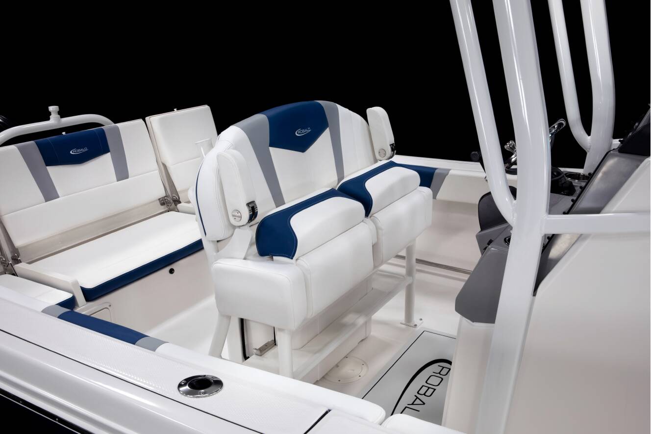 A photo of this 2027 Robalo 232 Explorer