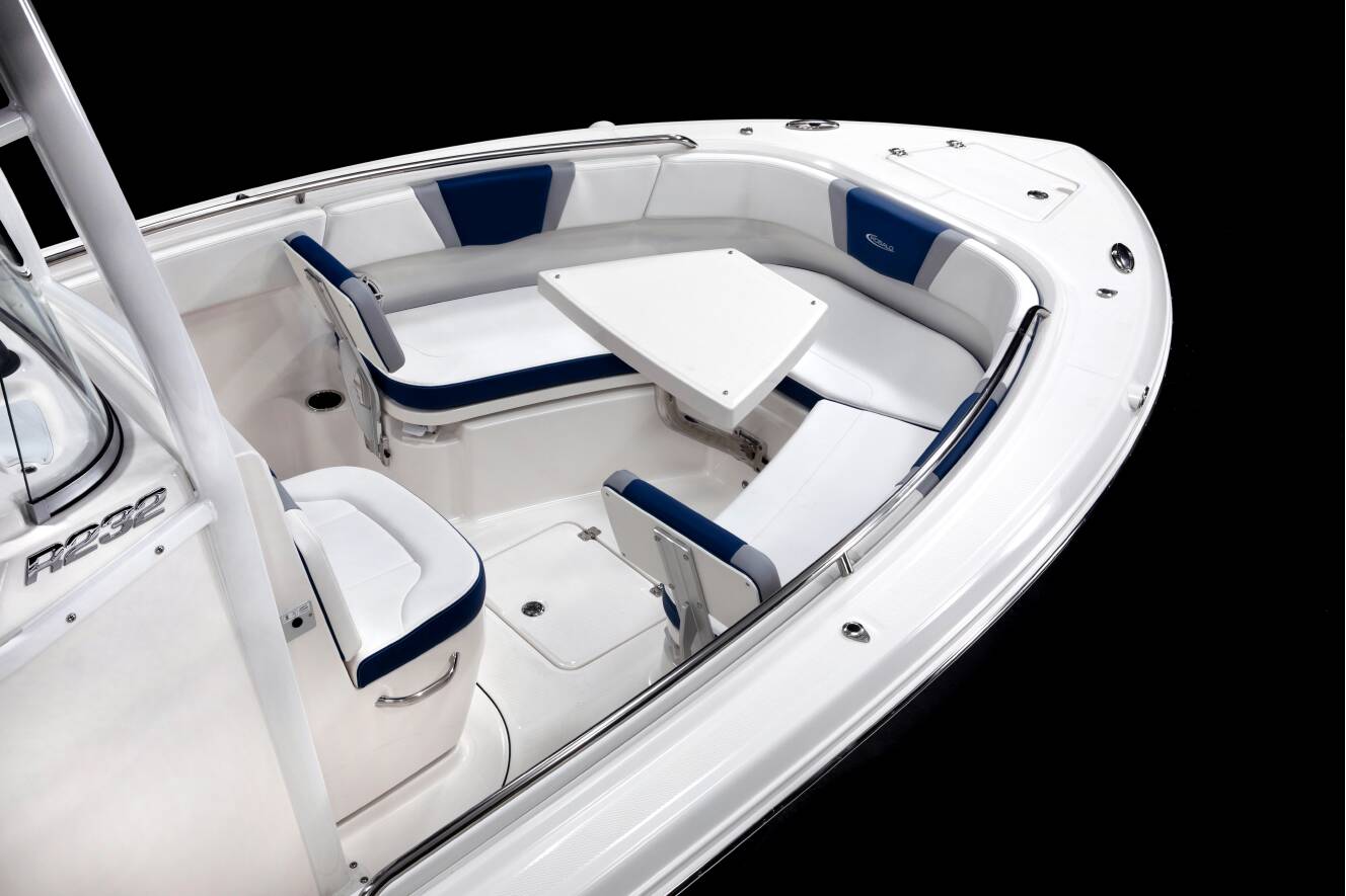 A photo of this 2027 Robalo 232 Explorer
