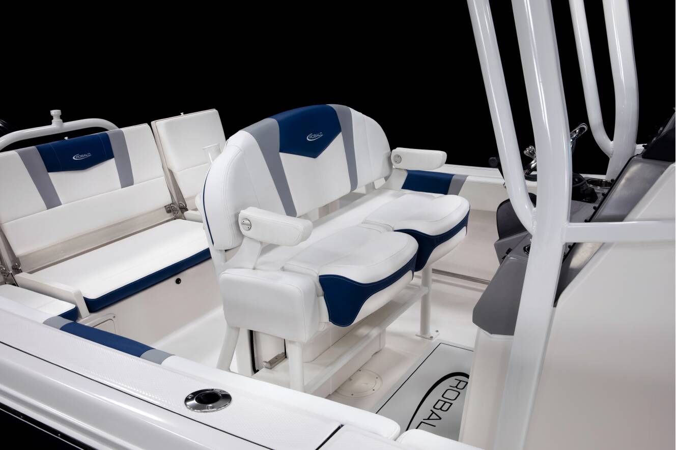 A photo of this 2027 Robalo 232 Explorer