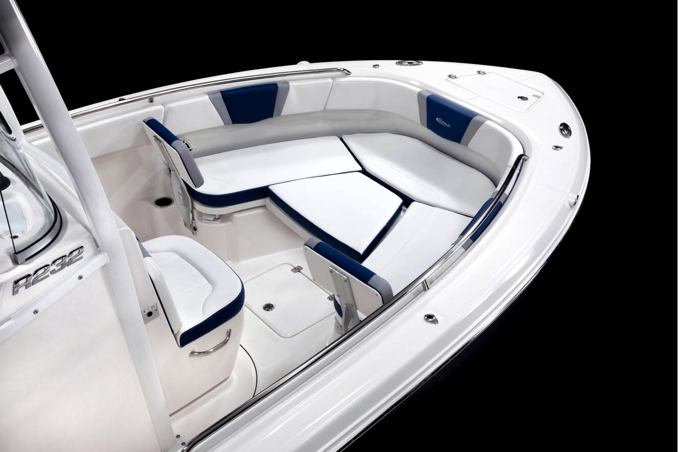 A photo of this 2027 Robalo 232 Explorer